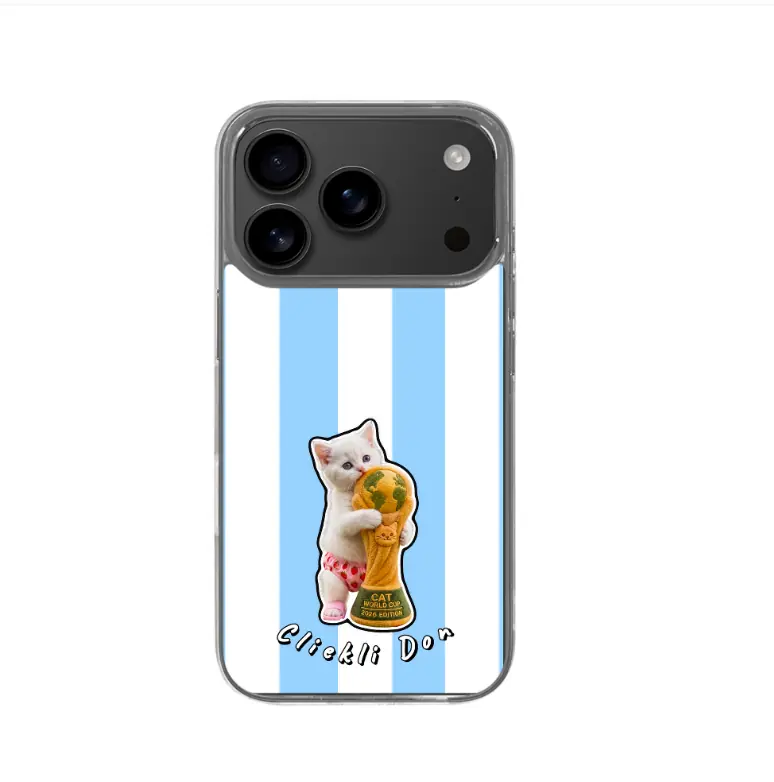 Coque Clickli pour iPhone 17 Pro, housse transparente en TPU antichoc, motif chat footballeur avec trophée de la Coupe du monde, rayures bleu clair, bumper fin anti-jaunissement, boutons sensibles, protection contre les rayures et les impacts